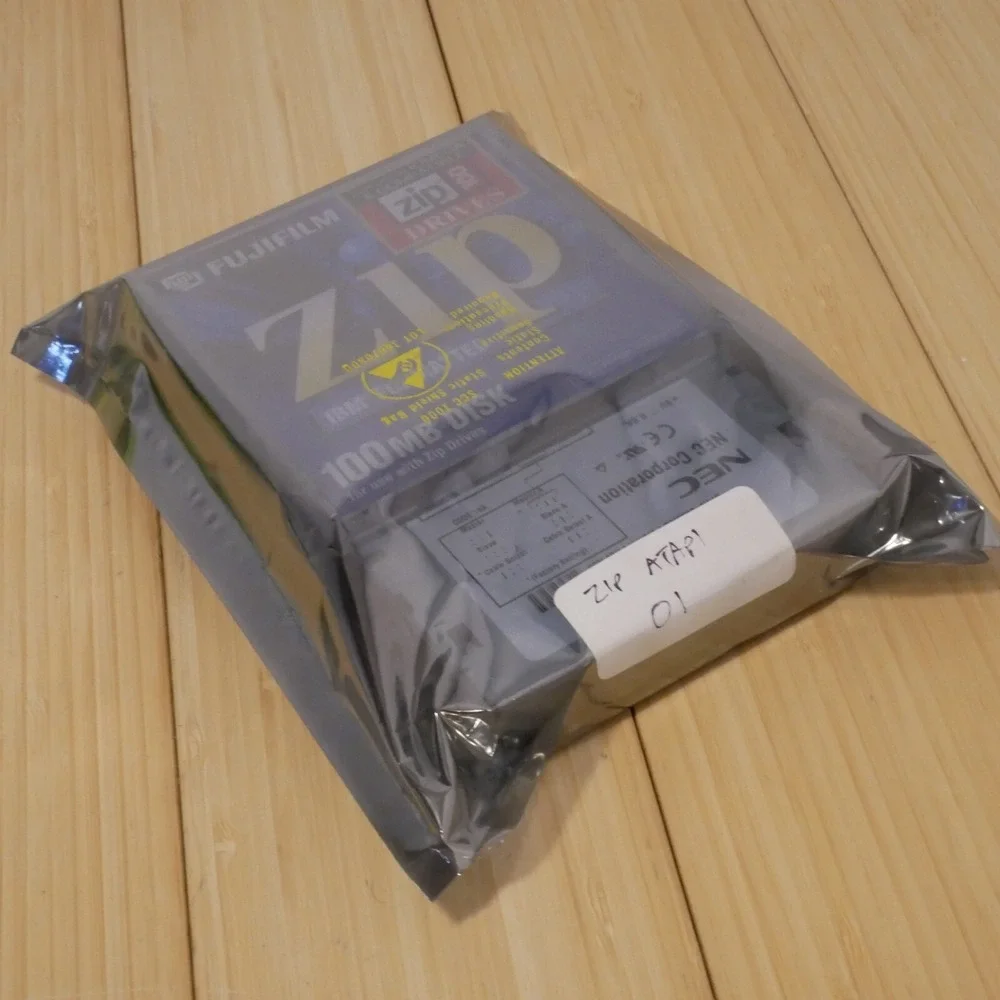 White NEC 100MB Internal FZ110-A IDE 3.5 Zip Disk Drive with‎ Disk - Tested 01